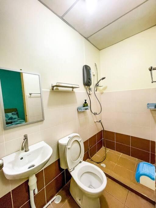 Cybercity Ph1 Near Kkia By Family Homestay Donggongon Exterior foto